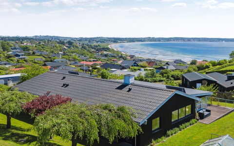 Selke - 300M from the Sea: Casa, Casa, Techo, Cabaña, Inmuebles, Paisajismo, Edificios Del Jardín, Vía Muerta, Casa De Campo