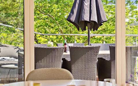 Selke - 300M from the Sea: Casa, Casa, Techo, Cabaña, Inmuebles, Paisajismo, Edificios Del Jardín, Vía Muerta, Casa De Campo
