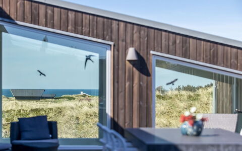 Carit - 450M from the Sea: Madera, Casa, Porche, Cubierta, Madera Dura, Techo, Manchas De Madera, Suelos De Madera, Eco Hotel