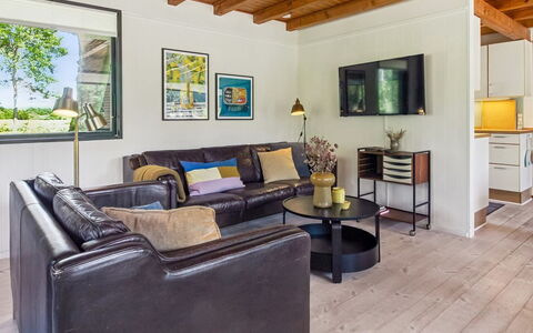 Kersta - 3.3Km from the Sea: Mueble, Diseño De Interiores, Piso, Sofá, Suelo, Pared, Suelos De Madera, Madera, Sala, Techo