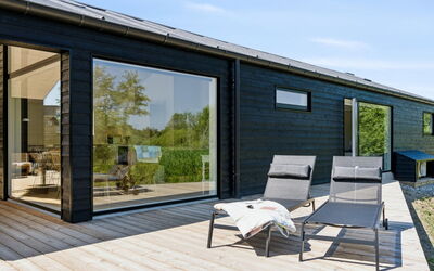 Lonneke - 450M from the Sea