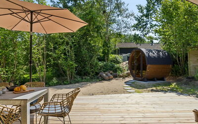 Lonneke - 450M from the Sea