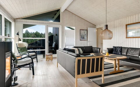 Juris - 950M from the Sea: Madera, Mueble, Diseño De Interiores, Sala, Casa, Piso, Sofá, Suelo, Suelos De Madera, Techo