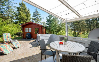 Jonnhild - 700M from the Sea