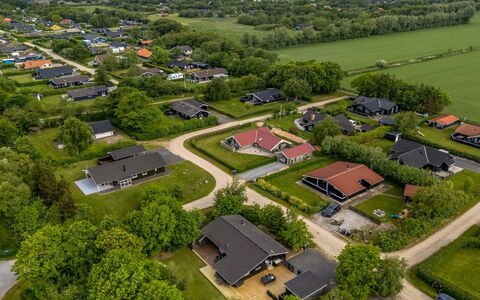 Terkel - 800M to the Fjord: Barrio Residencial, Vista Panorámica, Casa, Casa, Paisaje, Techo, Fotografía Aérea, Suburbio, Llanura, El Terreno Del Lote