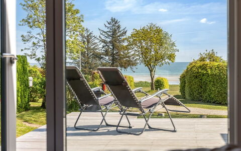 Tonna - from the Sea: Madera, Casa, Porche, Cubierta, Madera Dura, Techo, Manchas De Madera, Suelos De Madera, Eco Hotel