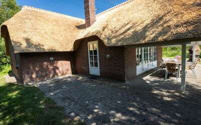 Ejvi - 4Km from the Sea