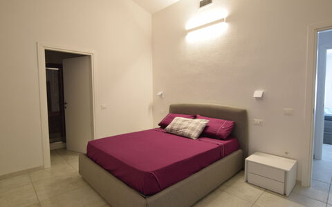 Villa Del Sole In Budoni Sea View: Mueble, Comodidad, Edificio, Madera, Encendiendo, Diseño De Interiores, Casa, Marco De La Cama, Piso