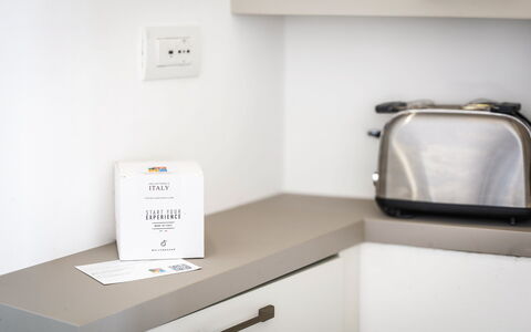 Conero Bluloft: Electrodoméstico, Cocina, Aparato De Cocina, Mostrador, Gabinetes, Pequeños Electrodomésticos