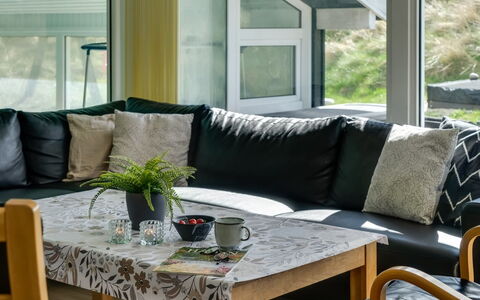 Annlisa - 1Km from the Sea: Mueble, Madera, Diseño De Interiores, Piso, Suelo, Mesa, Sala, Silla, Sofá, Arrojar La Almohada