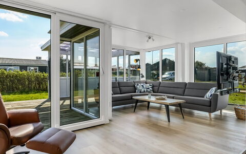 Myrte - 300M from the Sea: Diseño De Interiores, Piso, Madera, Mueble, Sofá, Suelo, Suelos De Madera, Sala, Techo, Casa
