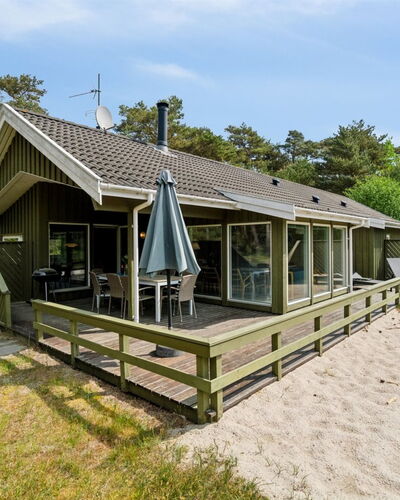 Deni - 800M from the Sea