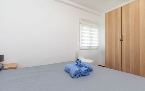 Samoa: Agua, Cielo, Edificio, Planta, Propiedad, Azul, Ventana, Azur, Piscina, Árbol