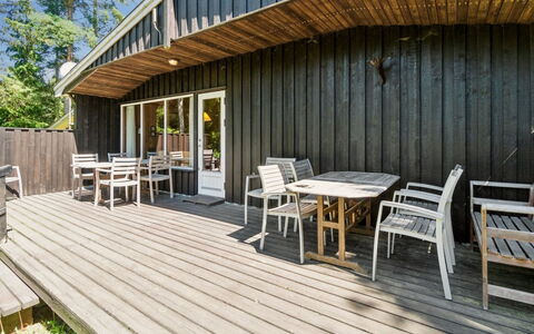 Gullmaj - 200M from the Sea: Madera, Techo, Arquitectura, Casa, Casa, Cabaña, Vía Muerta, Madera Dura, Pendiente, Inmuebles