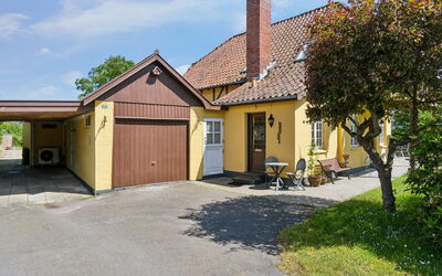 Vanta - 50M from the Sea