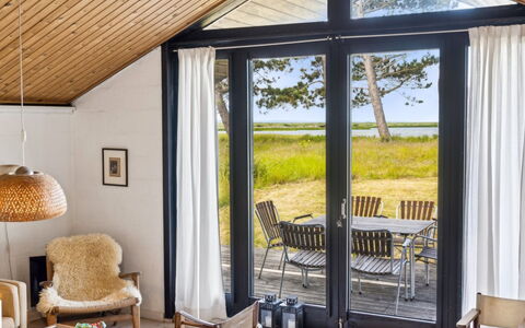 Felis - 575M from the Sea: Madera, Techo, Arquitectura, Casa, Casa, Cabaña, Vía Muerta, Madera Dura, Pendiente, Inmuebles