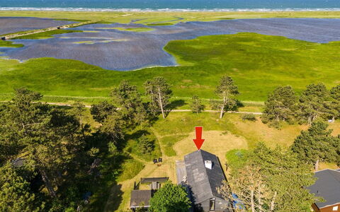 Felis - 575M from the Sea: Madera, Techo, Arquitectura, Casa, Casa, Cabaña, Vía Muerta, Madera Dura, Pendiente, Inmuebles