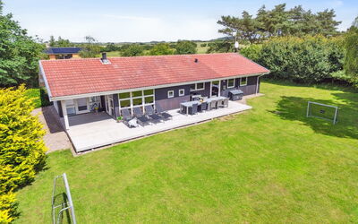 Jorinde - 1Km from the Sea