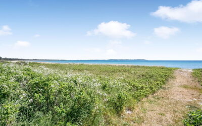Dagny - 100M from the Sea