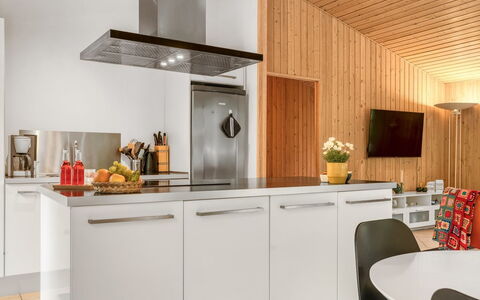 Felina - from the Sea: Cocina, Aparato De Cocina, Mueble, Mostrador, Diseño De Interiores, Piso, Madera, Electrodoméstico, Techo, Suelo