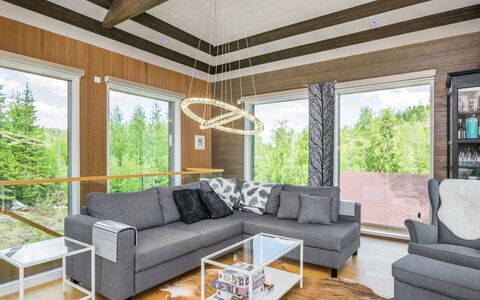 Villa Torni: Mueble, Diseño De Interiores, Piso, Suelo, Mesa, Techo, Cocina Y Comedor Mesa, Encendiendo, Silla, Casa