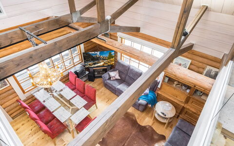 Villa Torni: Mueble, Diseño De Interiores, Piso, Suelo, Mesa, Techo, Cocina Y Comedor Mesa, Encendiendo, Silla, Casa