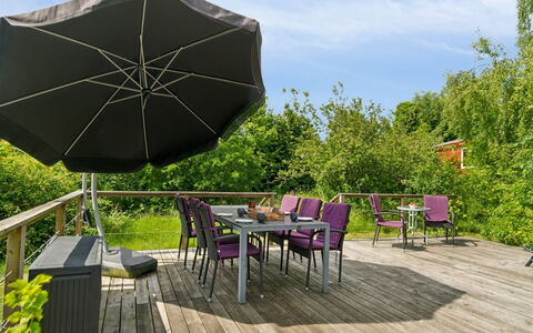 Lovisa - 7Km from the Sea: Piscina, Mueble Para Exteriores, Mueble, Recurso, Losa, Eco Hotel, Sombra, Silla, Ocio, Inmuebles