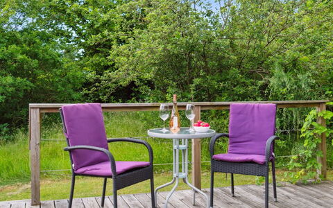 Lovisa - 7Km from the Sea: Piscina, Mueble Para Exteriores, Mueble, Recurso, Losa, Eco Hotel, Sombra, Silla, Ocio, Inmuebles