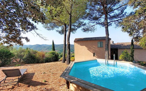 Le Belvédère D'Estelle: Azul, Piscina, Material Compuesto, Sombra, Recurso, Mueble Para Exteriores, Eco Hotel, Fuente De Agua, Thermae, Villa