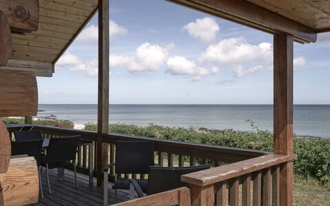 Ghita - 10M from the Sea: Madera, Techo, Arquitectura, Casa, Casa, Cabaña, Vía Muerta, Madera Dura, Pendiente, Inmuebles