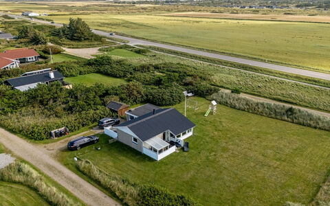 Hejdi - 650M from the Sea: Barrio Residencial, Casa, Techo, Llanura, Casa, Paisaje, El Terreno Del Lote, Vista Panorámica, Área Rural, Asentamientos Humanos