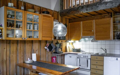 Satakero 3: Cabaña, Casa, Casa, Edificios Del Jardín, Vía Muerta, Cuarto De Troncos, Casa De Campo, Inmuebles, Cobertizo, Yarda