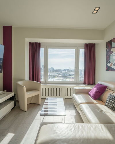 Bella Ii with Harbour View 370.2