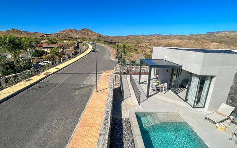 Yucas 1: Cielo, Planta, Superficie De La Carretera, Montaña, Asfalto, Pendiente, Árbol, Barrio Residencial, Diseño Urbano, Paisaje