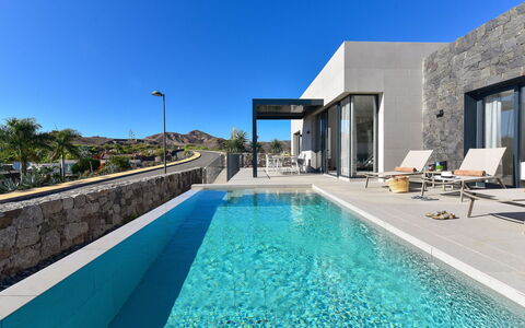 Yucas 1: Agua, Cielo, Propiedad, Planta, Edificio, Piscina, Azur, Arquitectura, Cuerpo De Agua, Ocio