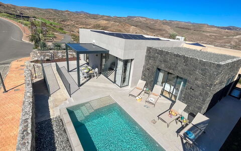Yucas 1: Cielo, Agua, Propiedad, Azur, Edificio, Piscina, Ocio, Material Compuesto, Diseño Urbano, Paisaje