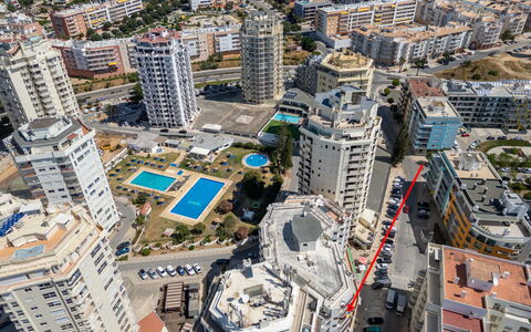 Excellent Seafront & Seaview: Edificio, Rascacielos, Departamento, Área Urbana, Ciudad, Área Metropolitana, Barrio, Barrio Residencial, Condominio