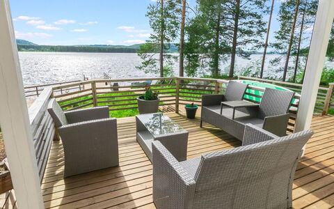 Levähdys: Piscina, Recurso, Mueble Para Exteriores, Diseño, Sombra, Paisajismo, Hotel, Fuente De Agua, Eco Hotel
