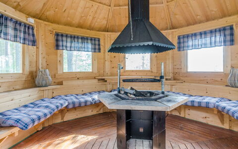 Levähdys: Mueble, Silla, Mueble Para Exteriores, Mesa, Madera, Mesa Al Aire Libre, Cocina Y Comedor Mesa, Sombra, Jardín, Paraguas