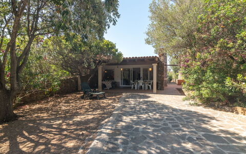 La Casa dei Nonni: Planta, Cielo, Superficie De La Carretera, Sombra, Árbol, Paisaje, Bienes Raíces, Área Rural, Tintes Y Sombras, La Carretera