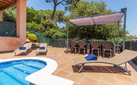 Panoramic: Mueble Para Exteriores, Piscina, Recurso, Eco Hotel, Sombra, Ocio, Balcón, Inmuebles, Villa, Hotel