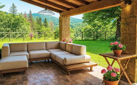 Fanny: Mueble, Madera, Mueble Para Exteriores, Piso, Mesa, Jardín, Mesa Al Aire Libre, Sofá, Silla