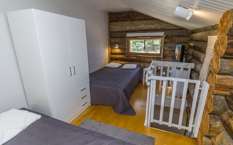 Rukaköngäs 27: Madera, Suelo, Manchas De Madera, Techo, Habitación, Madera Dura, Cuarto De Troncos, Tablón, Cama, Lecho