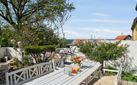 Frederikke - 300M from the Sea: Madera, Techo, Arquitectura, Casa, Casa, Cabaña, Vía Muerta, Madera Dura, Pendiente, Inmuebles