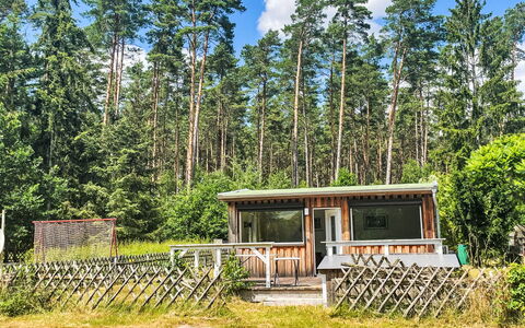 Am Pälitzsee: Cielo, Planta, Edificio, Ventana, Árbol, Madera, El Terreno Del Lote, Cabaña, Casa, Paisaje