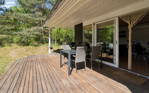 Franja - 120M from the Sea: Madera, Techo, Arquitectura, Casa, Casa, Cabaña, Vía Muerta, Madera Dura, Pendiente, Inmuebles