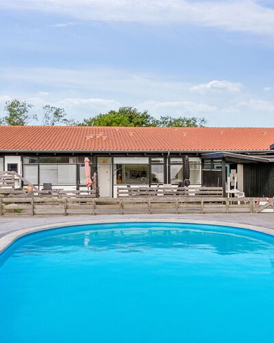 Effy - 300M from the Sea