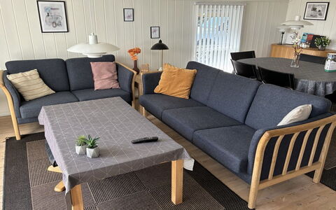 Enida - 350M to the Fjord: Madera, Mueble, Mueble Para Exteriores, Madera Dura, Silla, Manchas De Madera, Brazo, Suelos De Madera, Sala, Mesa De Café