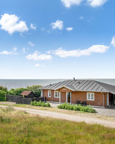 Evamaria - 10M from the Sea