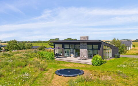 Bæver - 200M from the Sea: Madera, Casa, Porche, Cubierta, Madera Dura, Techo, Manchas De Madera, Suelos De Madera, Eco Hotel